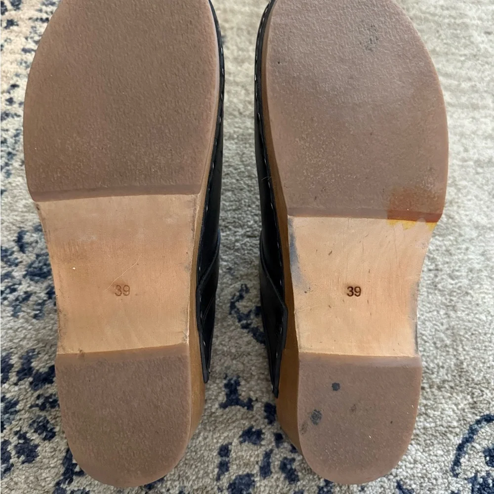 Isabel Marant Black Stud-Trim Clog Mules - Picture 6 of 6